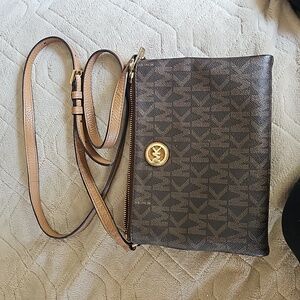 Michael Kors Crossbody Bag